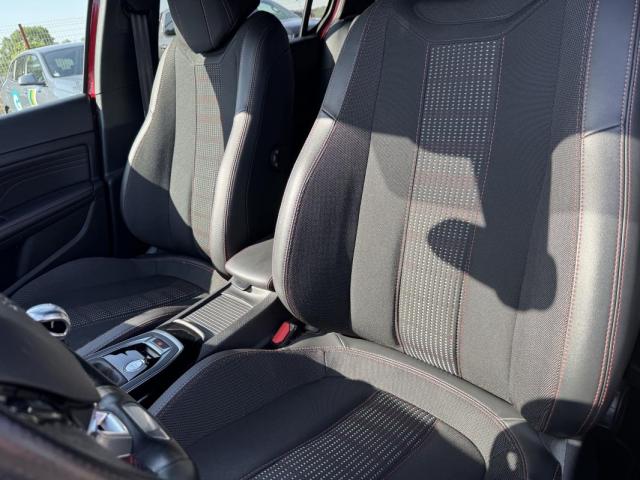Peugeot 308 image 2