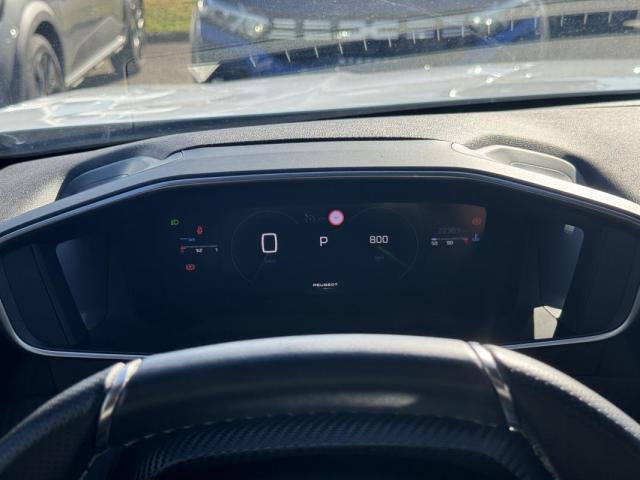 Peugeot 2008 image 8