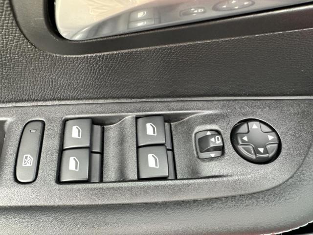 Peugeot 208 image 4