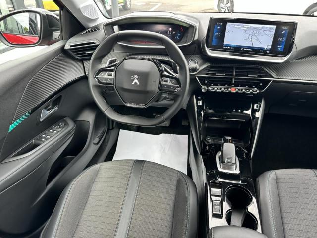 Peugeot 208 image 9