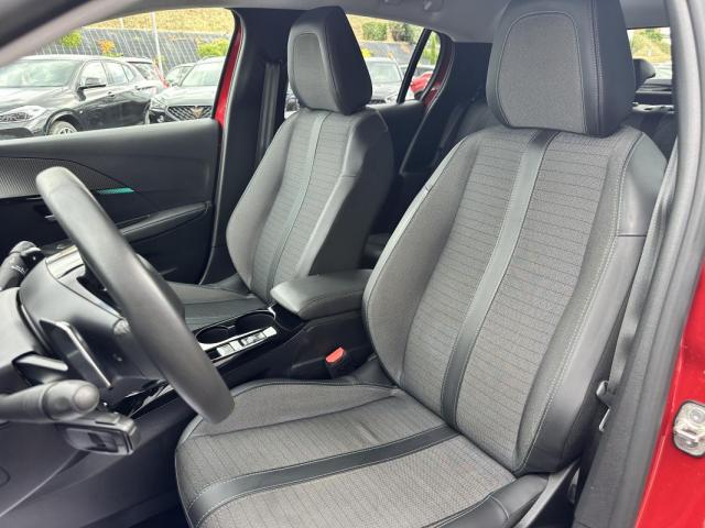 Peugeot 208 image 1