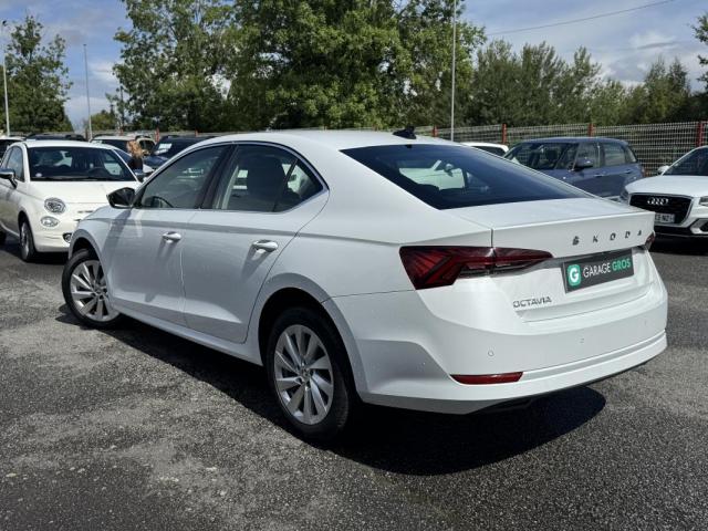Skoda Octavia image 9