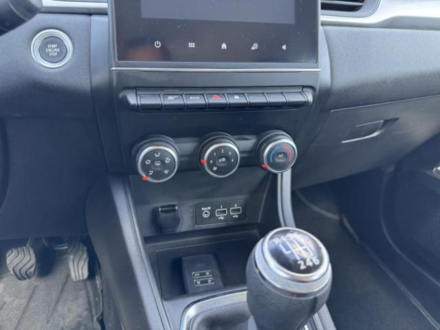 Renault Captur image 8
