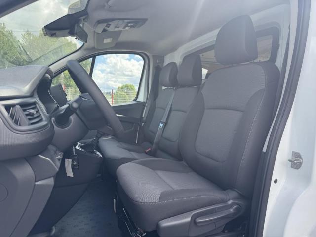 Renault Trafic image 9