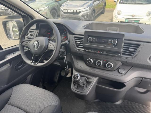 Renault Trafic image 3