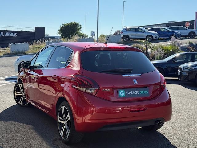 Peugeot 208 image 6