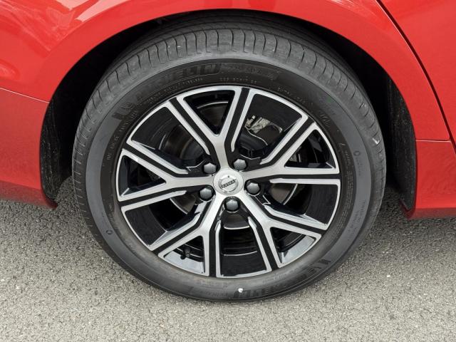 Volvo S60 image 2