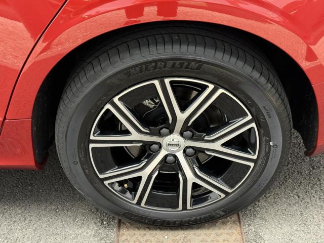 Volvo S60 image 1