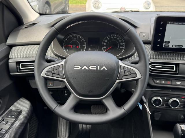 Dacia Sandero image 2