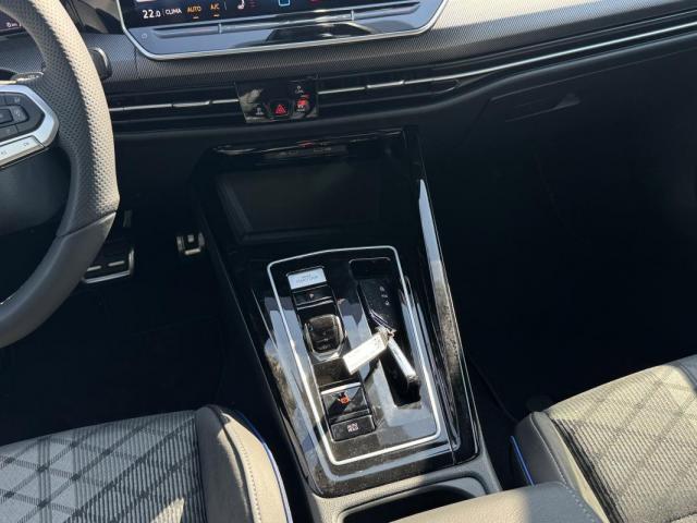 Volkswagen Golf image 6