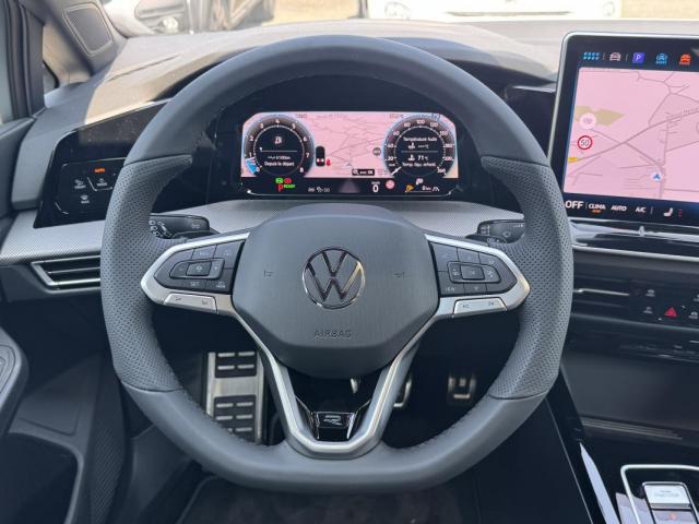 Volkswagen Golf image 9