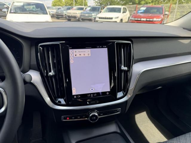 Volvo S60 image 8