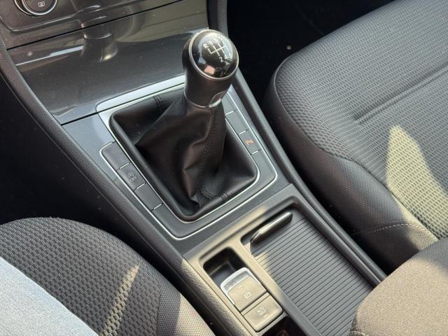 Volkswagen Golf image 2