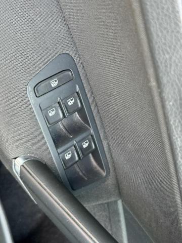Volkswagen Golf image 8