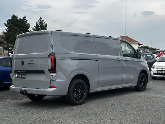 Volkswagen Transporter image 8