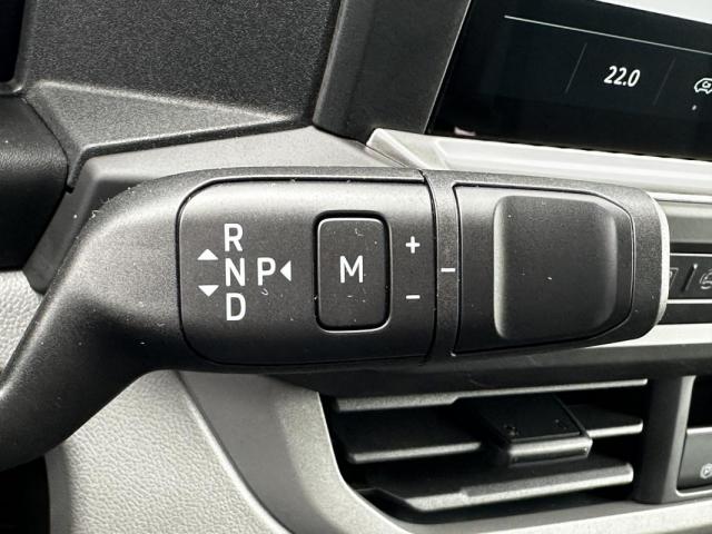 Volkswagen Transporter image 7