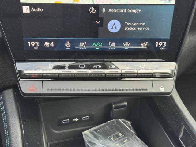 Renault Austral image 9