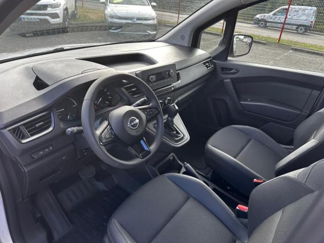 Nissan Townstar image 4
