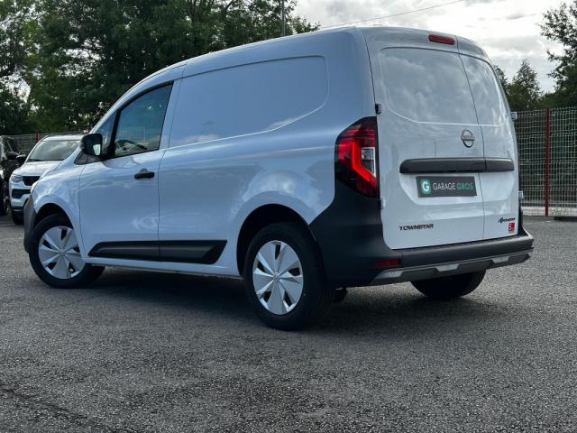 Nissan Townstar image 5