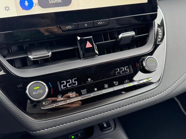 Toyota Corolla Touring Sports image 7