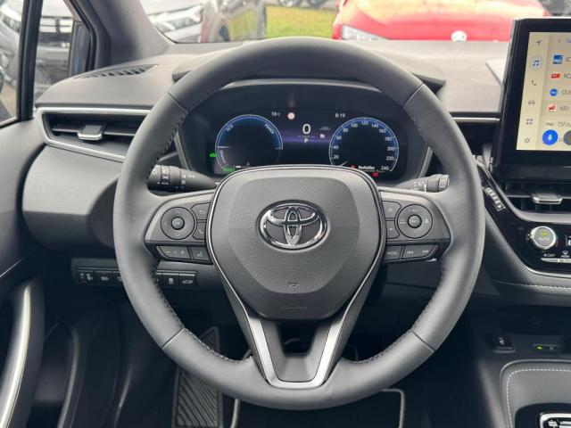 Toyota Corolla Touring Sports image 9