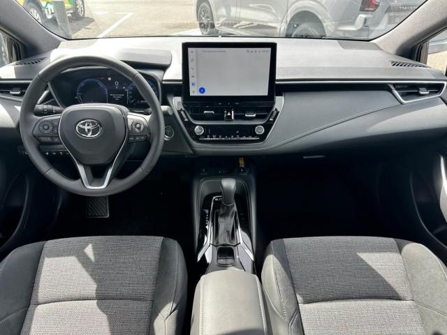 Toyota Corolla Touring Sports image 2