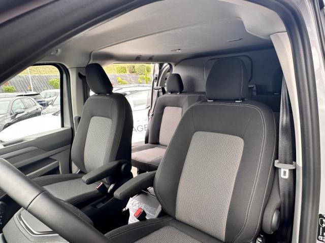 Volkswagen Transporter image 2