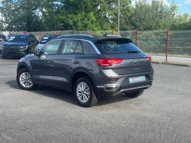 Volkswagen T-Roc image 9