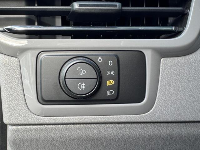 Volkswagen Transporter image 9