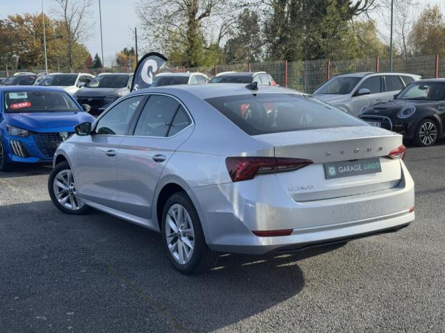 Skoda Octavia image 8