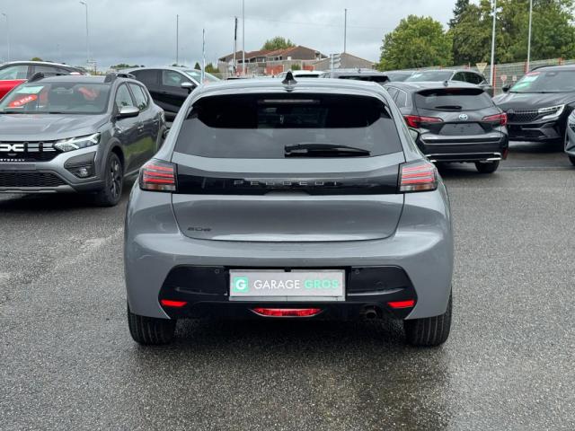 Peugeot 208 image 9