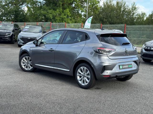 Renault Clio image 8