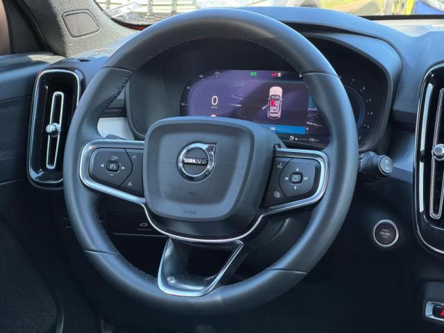 Volvo Xc40 image 2