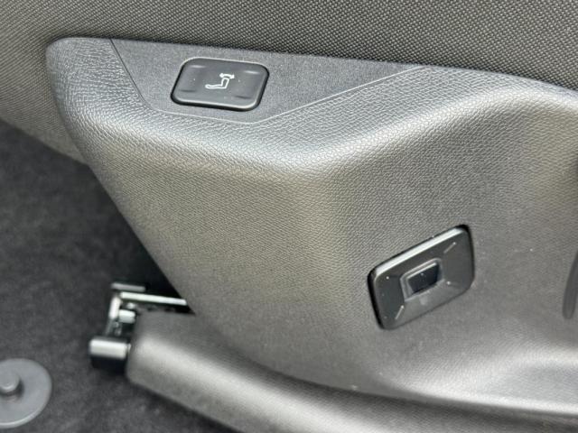 Peugeot 3008 image 2
