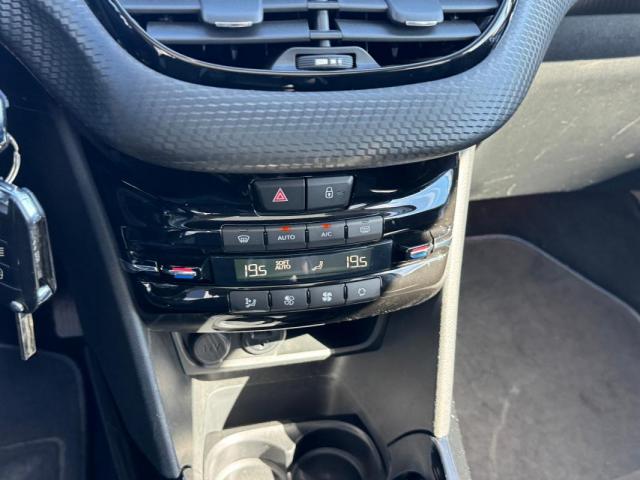 Peugeot 2008 image 7