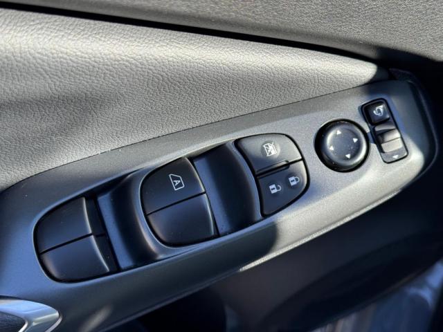 Nissan Juke image 3