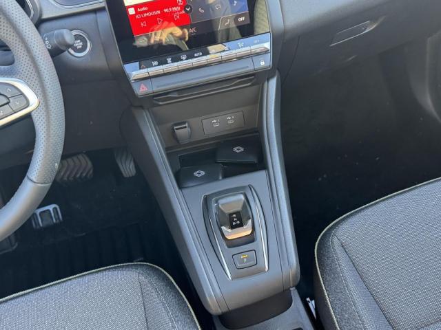 Renault Captur image 2