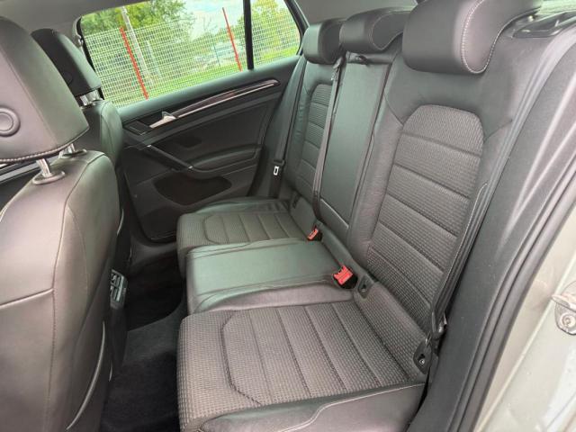 Volkswagen Golf image 7