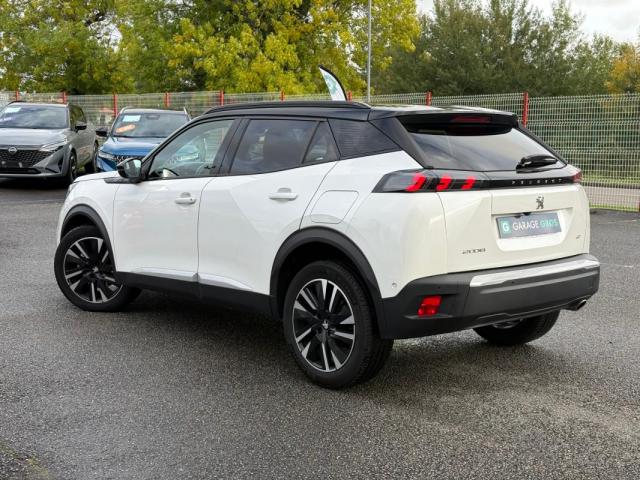 Peugeot 2008 image 2