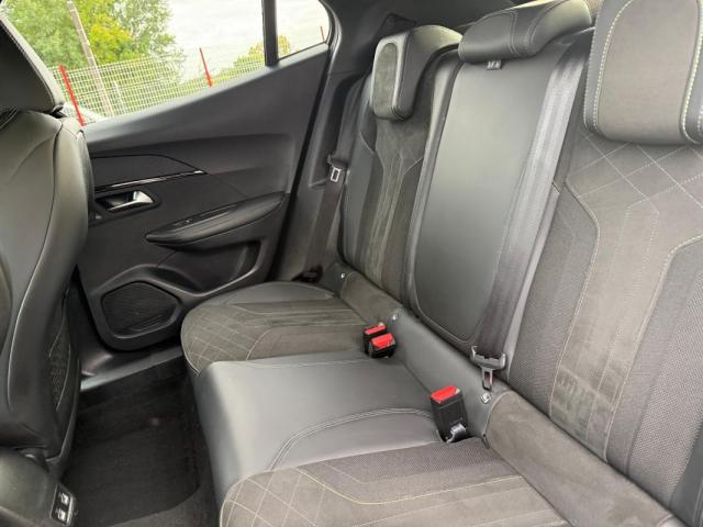 Peugeot 2008 image 9