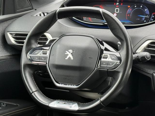Peugeot 3008 image 2