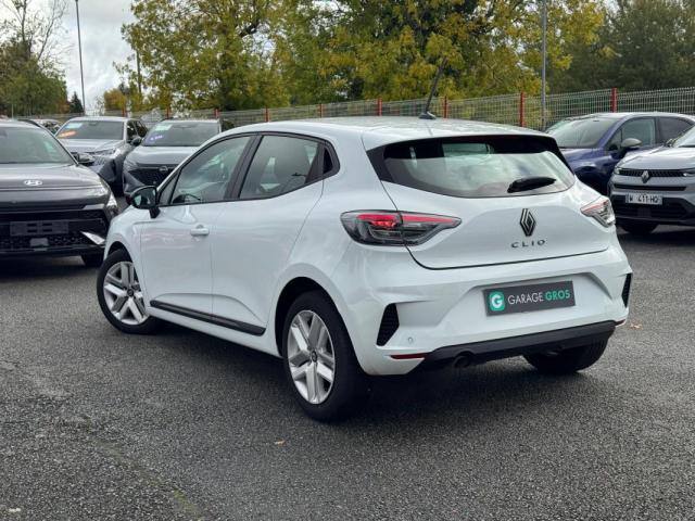 Renault Clio image 2