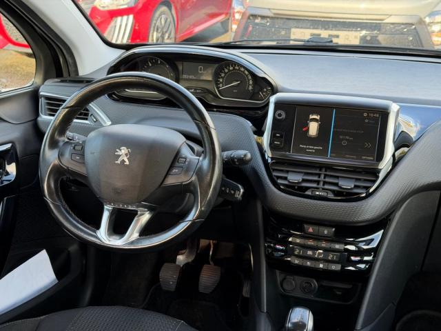 Peugeot 208 image 6