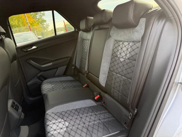 Volkswagen T-Roc image 9