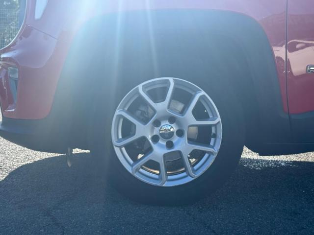 Jeep Renegade image 5