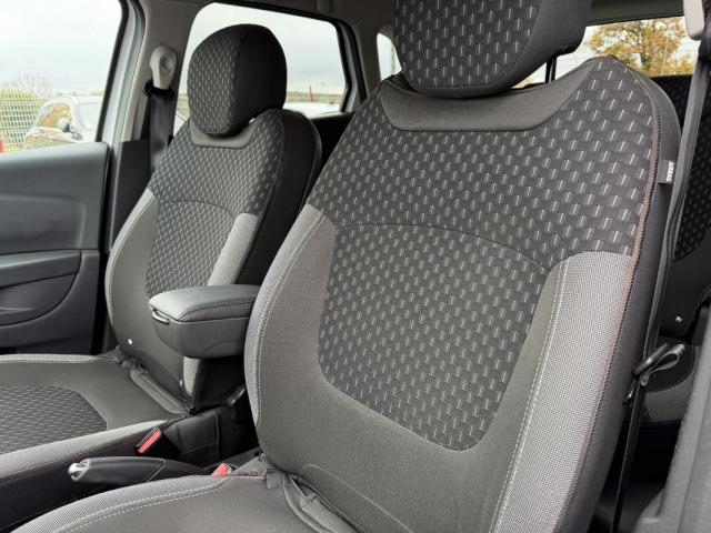 Renault Captur image 1