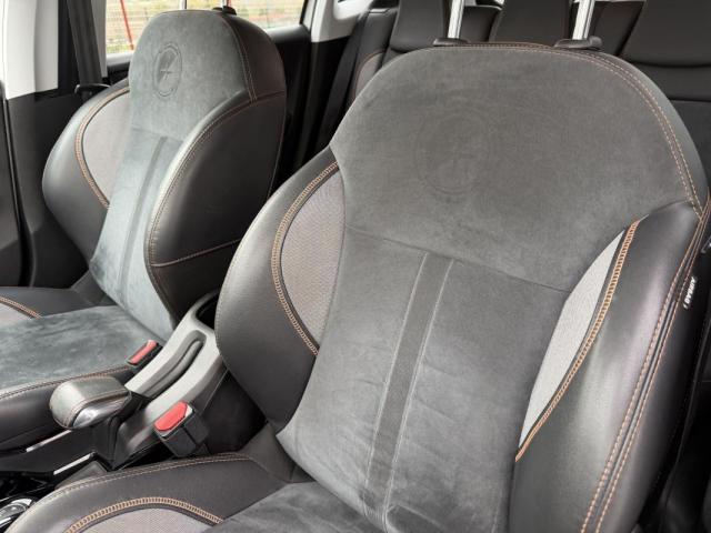 Peugeot 2008 image 7