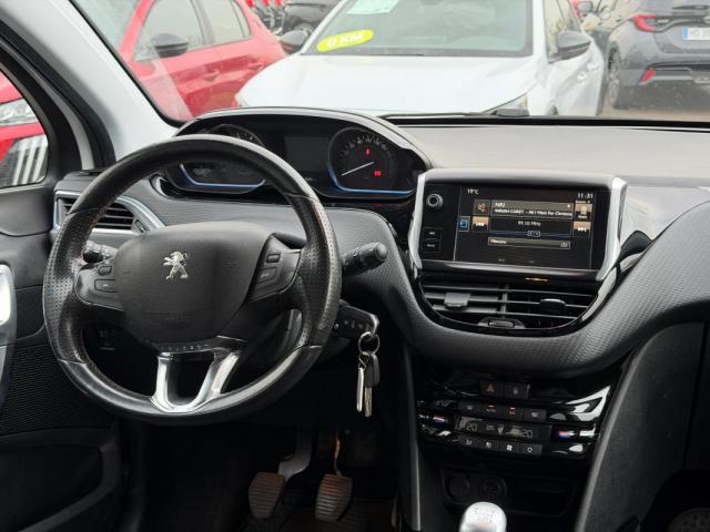 Peugeot 2008 image 6