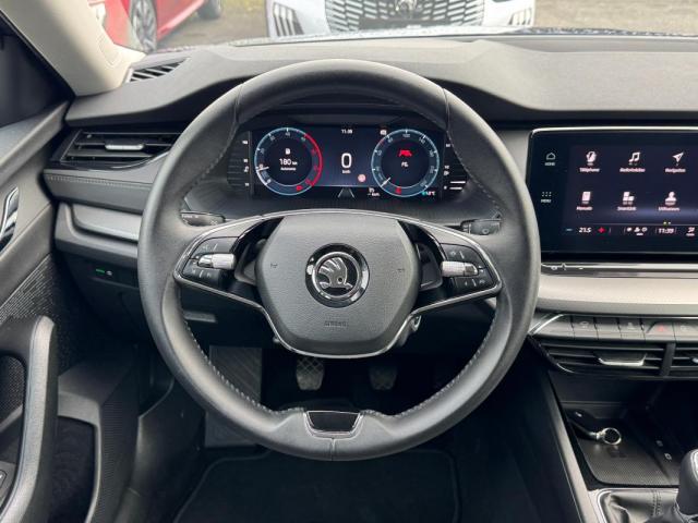 Skoda Octavia image 6