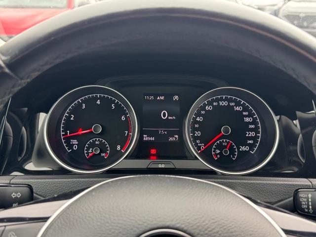 Volkswagen Golf image 9